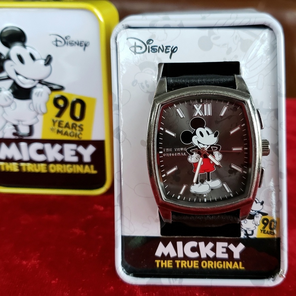 Officially licensed Disney watch